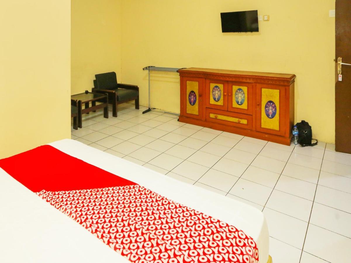 Oyo 93136 Hotel Santo Djaya 2 Bogor Luaran gambar
