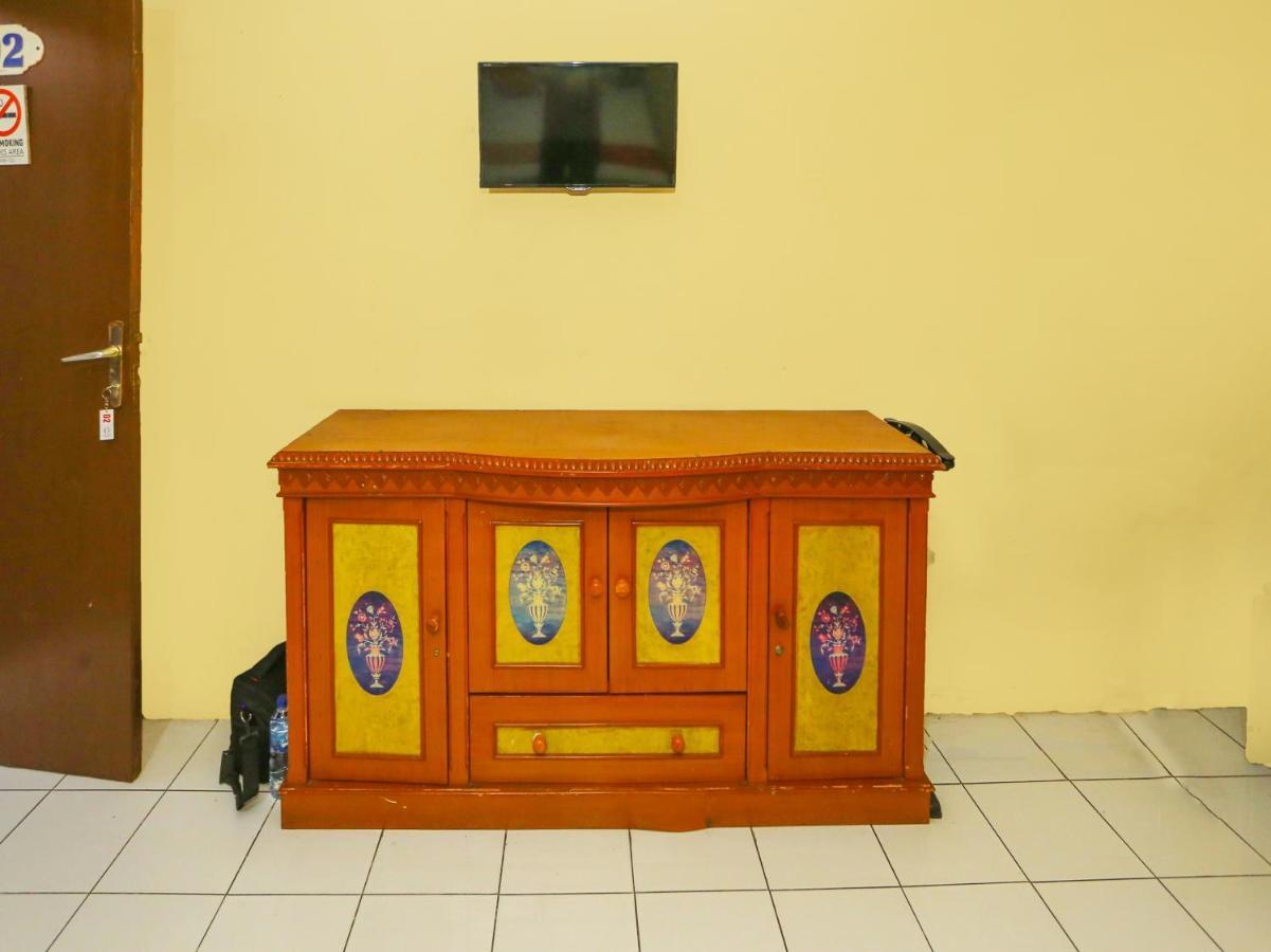 Oyo 93136 Hotel Santo Djaya 2 Bogor Luaran gambar
